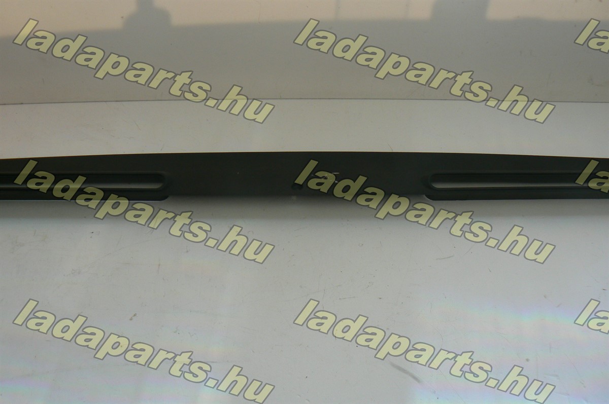 műszerfal felső légterelő