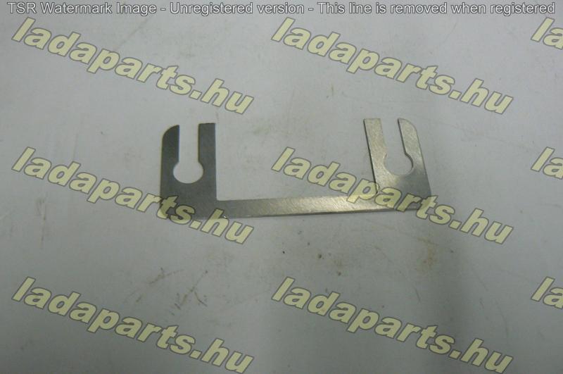 csomagtér ajtó zárütköző hézagoló