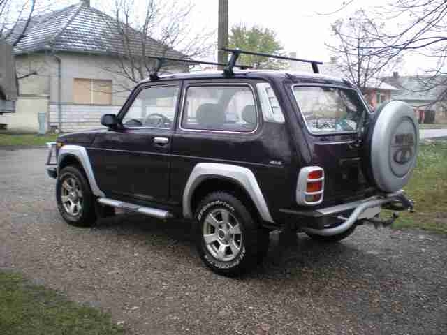 sárvédő szélesítő szögletes Niva összes tip.