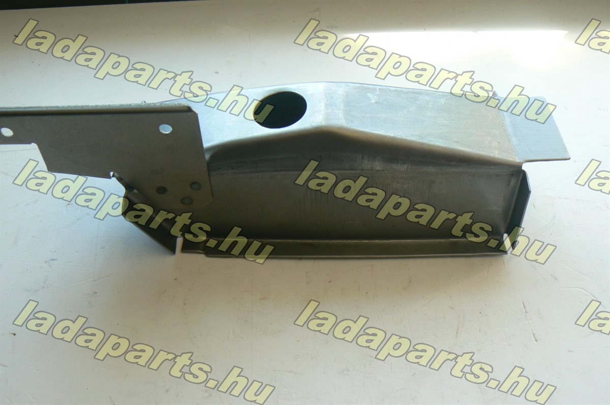 Váznyúlvány sárfogógumi bal