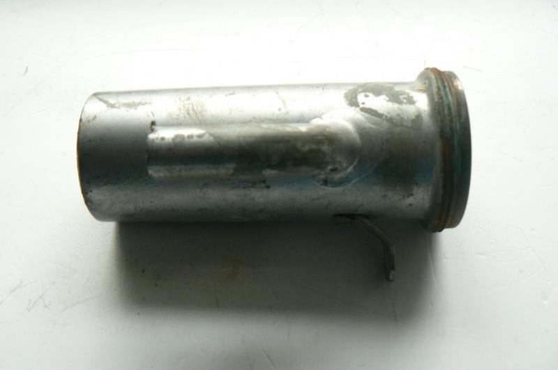 üzemanyagtank beöntő cső fém