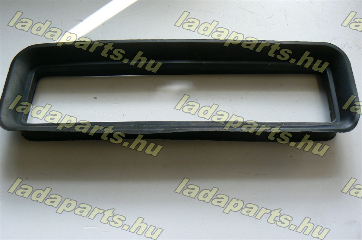 Niva  Légbefúvó keret gumi